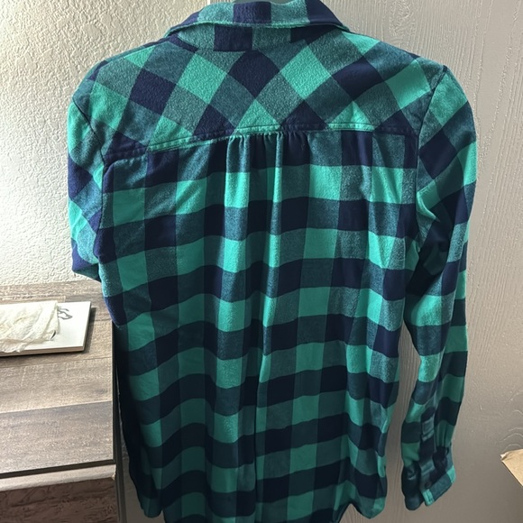 cute button up - Picture 2 of 2